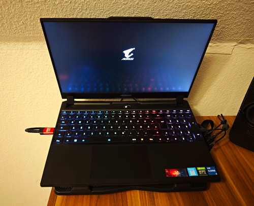 Aorus ye15 gaming laptop - gaming,