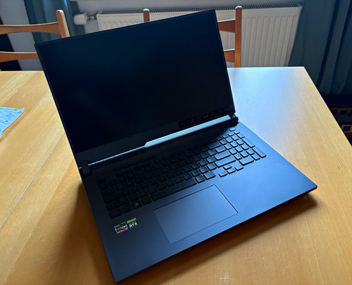 Asus rog strix g713rs - rog,